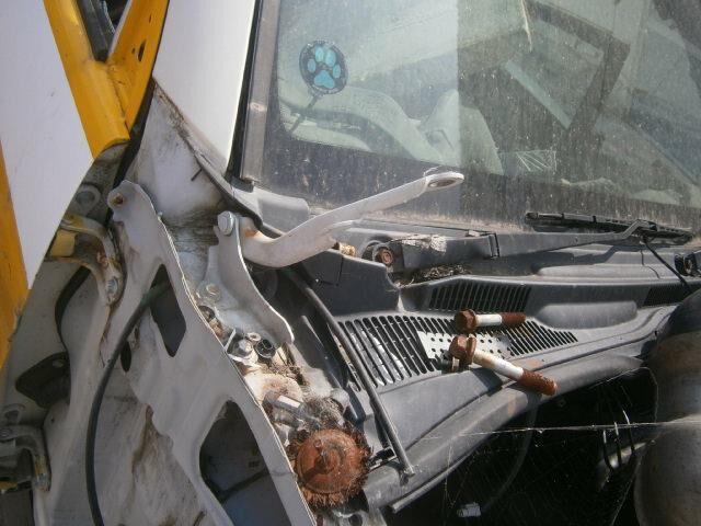 Решетка под лобовое стекло Тойота Хайлюкс Сурф в Первоуральске 29486